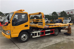 凭祥哪里有拖车服务